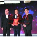 32岁靠炒股赚到第一桶金，一路打拼40年，如今身价950亿
