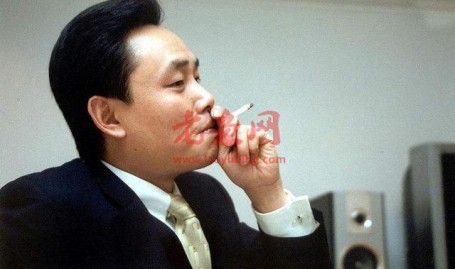 不认命的黄光裕、被抛弃的向海龙,能让国美再次伟大么?