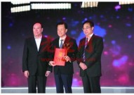 32岁靠炒股赚到第一桶金，一路打拼40年，如今身价950亿